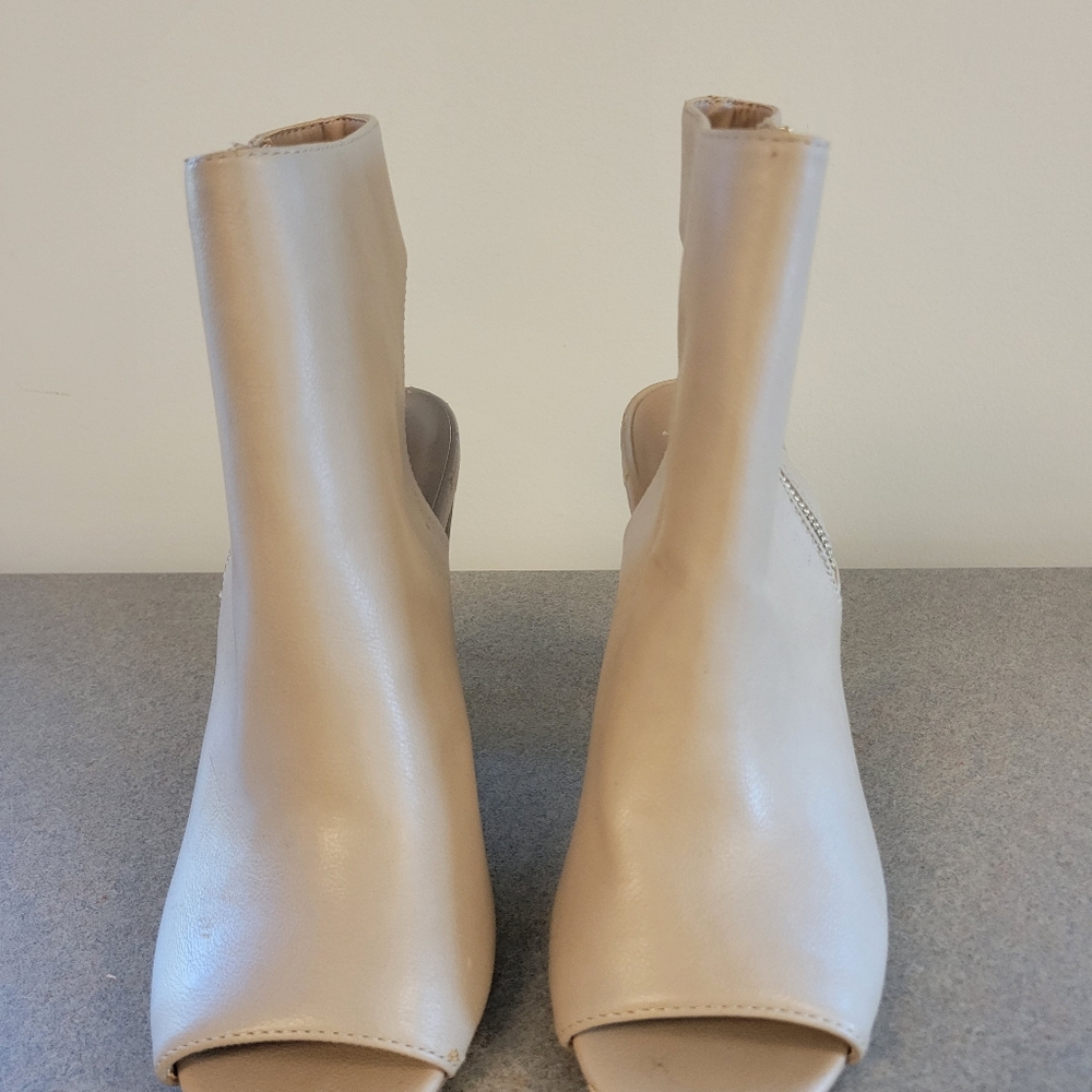 Parker And Sky Cream Open Toe Boots - Picture 4 of 10